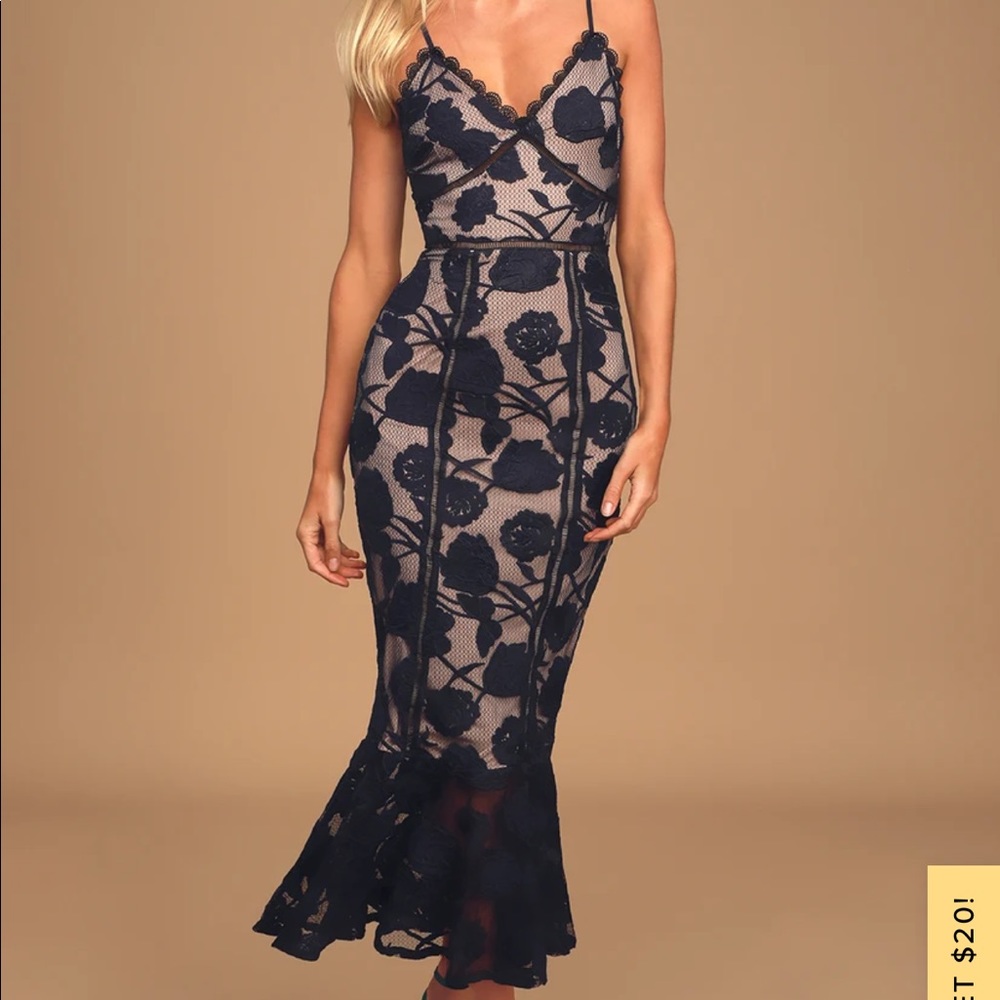 Lulus alluring dream navy blue floral dress